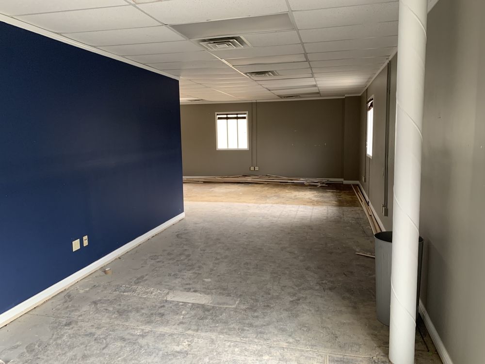 Attractive Investment Opportunity or High Visibility Space for Lease: 1040 2nd St, Columbus, IN 47201